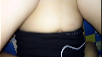 Cô Em Họ Gợi Cảm