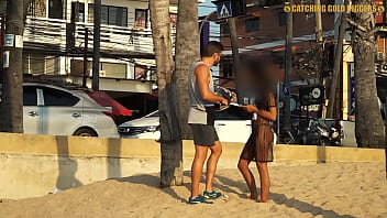 Lần Đầu Thử Nghiệm Cửa Sau Điên Cuồng Cùng Em Gái Thái Nóng Bỏng